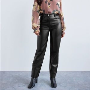 NWOT Aritzia Wilfred Melina Pant, Black, Size 4